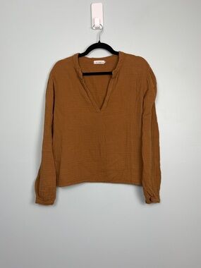 LACAUSA V-Neck Gauze Textured Long Sleeve Women’s Size Large Camel Brown Top